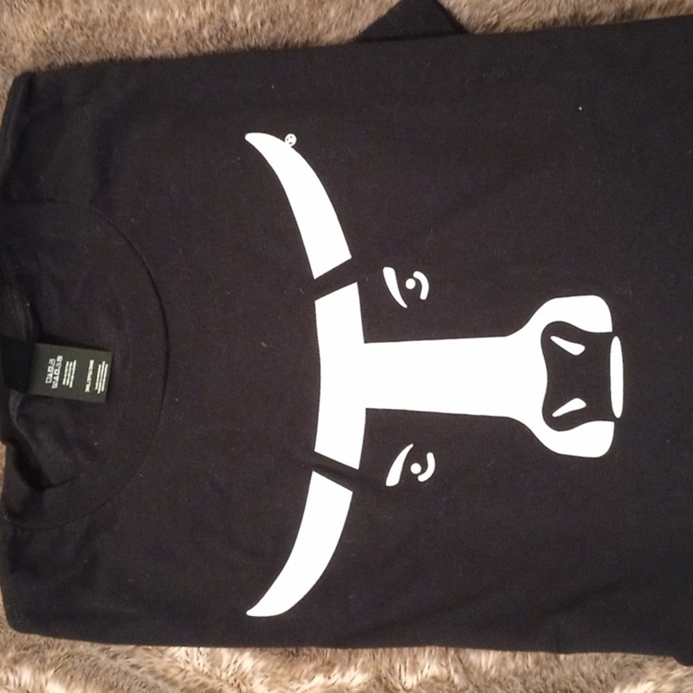Hanes Black T-Shirt with White Bull  Embroidery Design